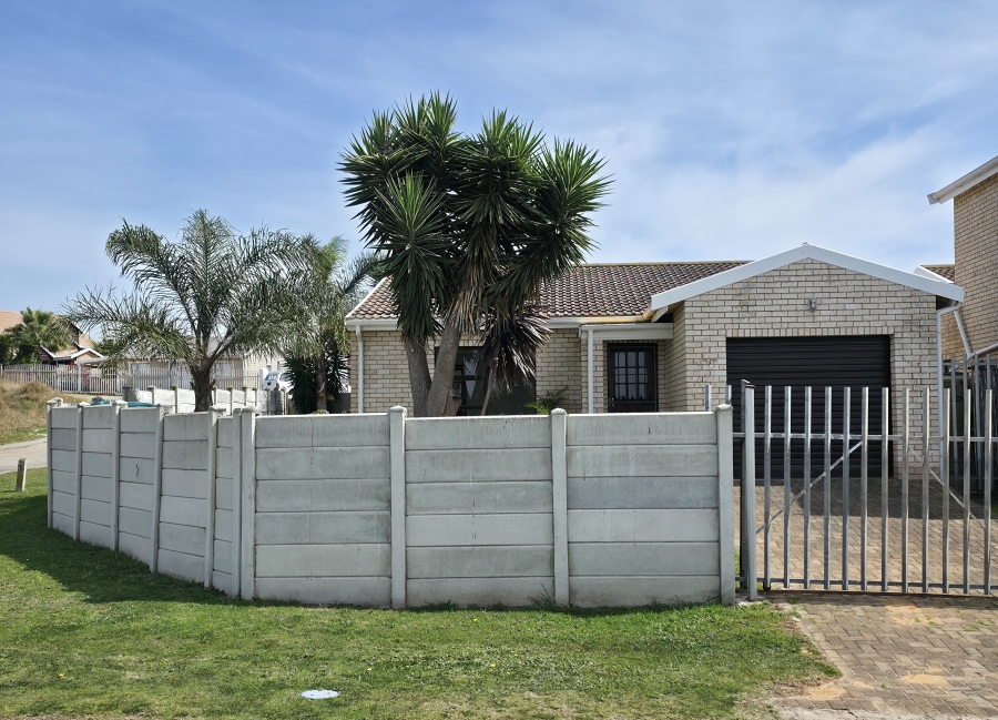 2 Bedroom Property for Sale in Wavecrest Eastern Cape